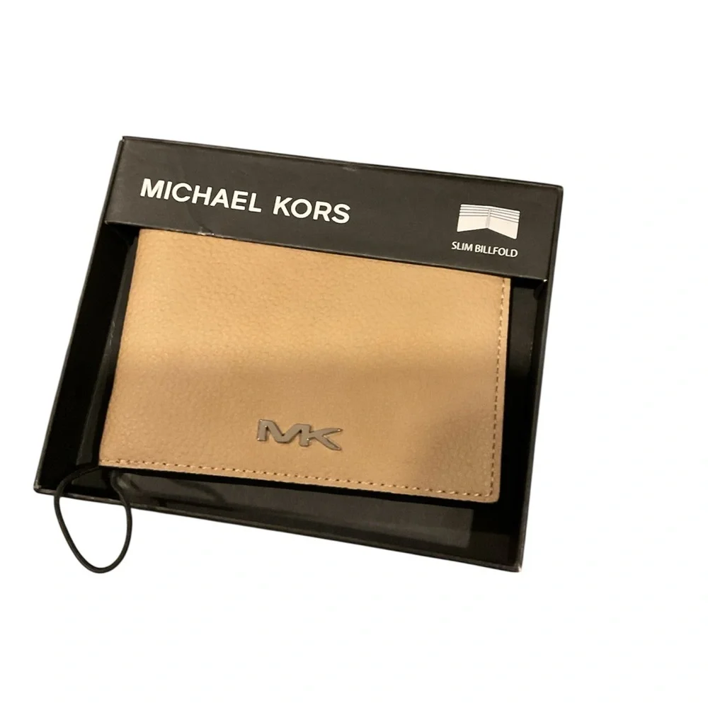 Michael Kors Mens Slim Billfold Wallet Tan Pebbled Leather Silver MK New Box